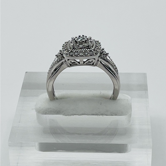 .50 CT Cushion Cut Natural Diamond Silver Ring - Picture 7 of 8